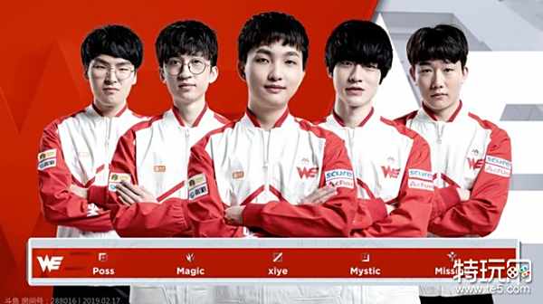 的出手让深 的出手让深